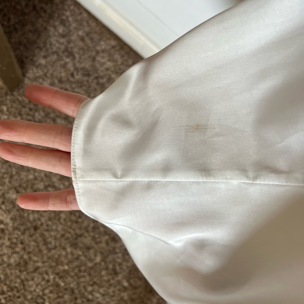 Pearl Wedding Robe - Picture 7 of 8